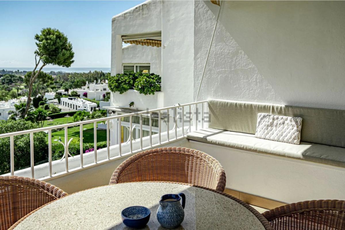 Penthouse sale in  Avenida Valle del Golf, Marbella photo 5