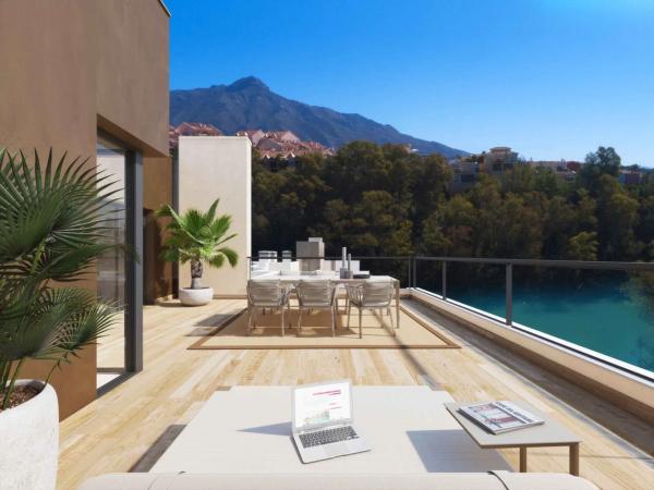 Ático en venta en Avenida del Prado, Marbella photo 1