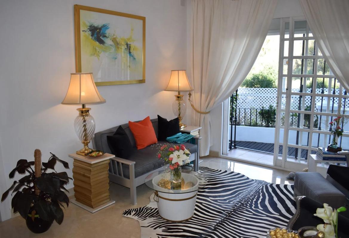Venta de chalet adosado en Avenida Valle del Golf , Marbella photo 2