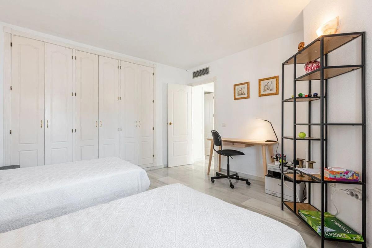 Duplex sale in Urbanización Los Naranjos de Marbella, Marbella photo 1