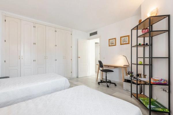Duplex na sprzedaż w Urbanización Los Naranjos de Marbella, Marbella photo 1