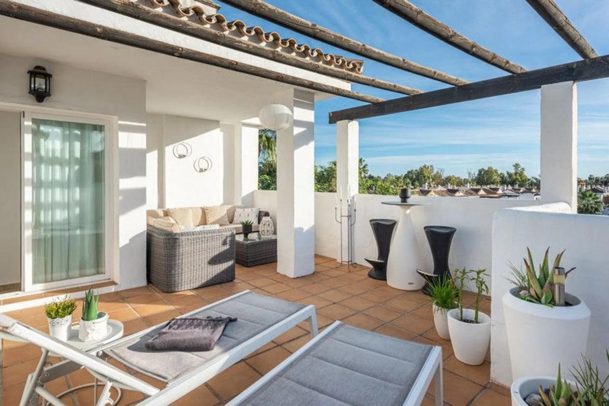 Venta de ático en Barrio La Dama de Noche-La Alzambra, Marbella photo 5