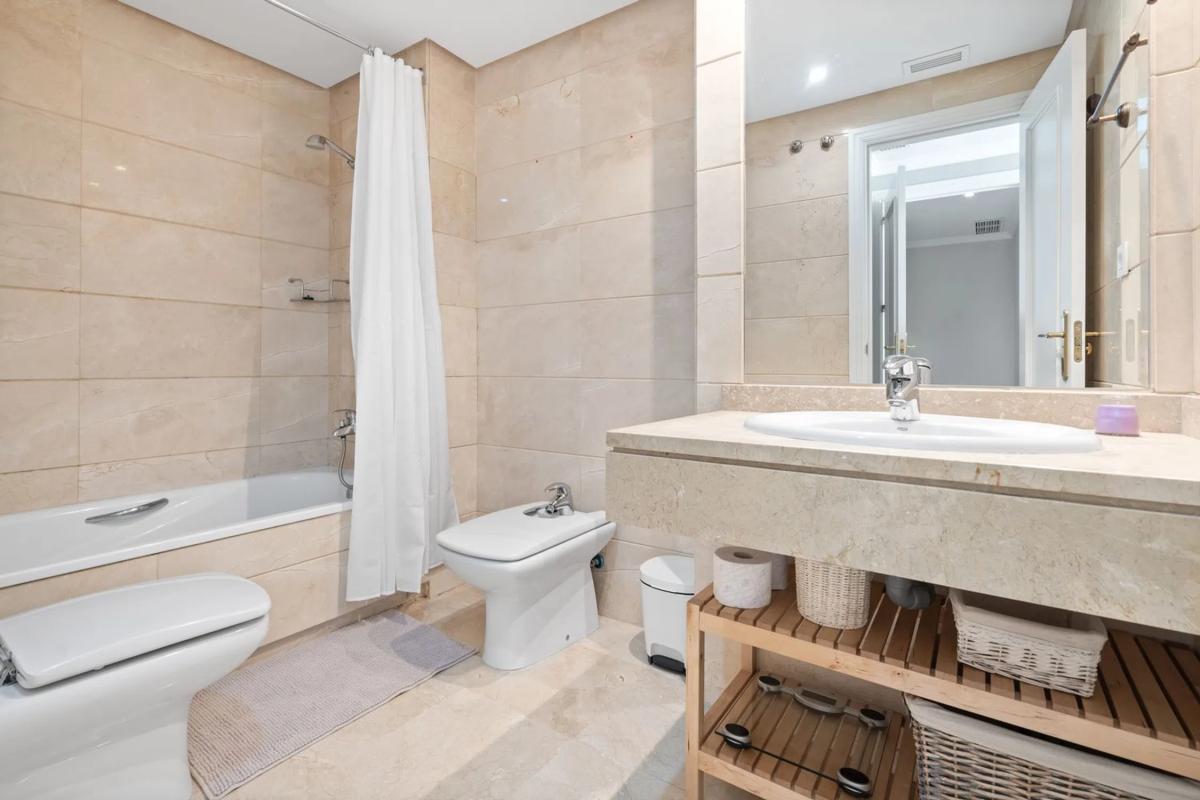 Venta de piso en Conjunto la Dama de Noche, 2, Marbella
photo 2