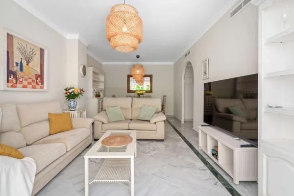 Venta de piso en Conjunto la Dama de Noche, 2, Marbella
thumbnail 3