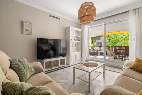 Venta de piso en Conjunto la Dama de Noche, 2, Marbella
 photo 4