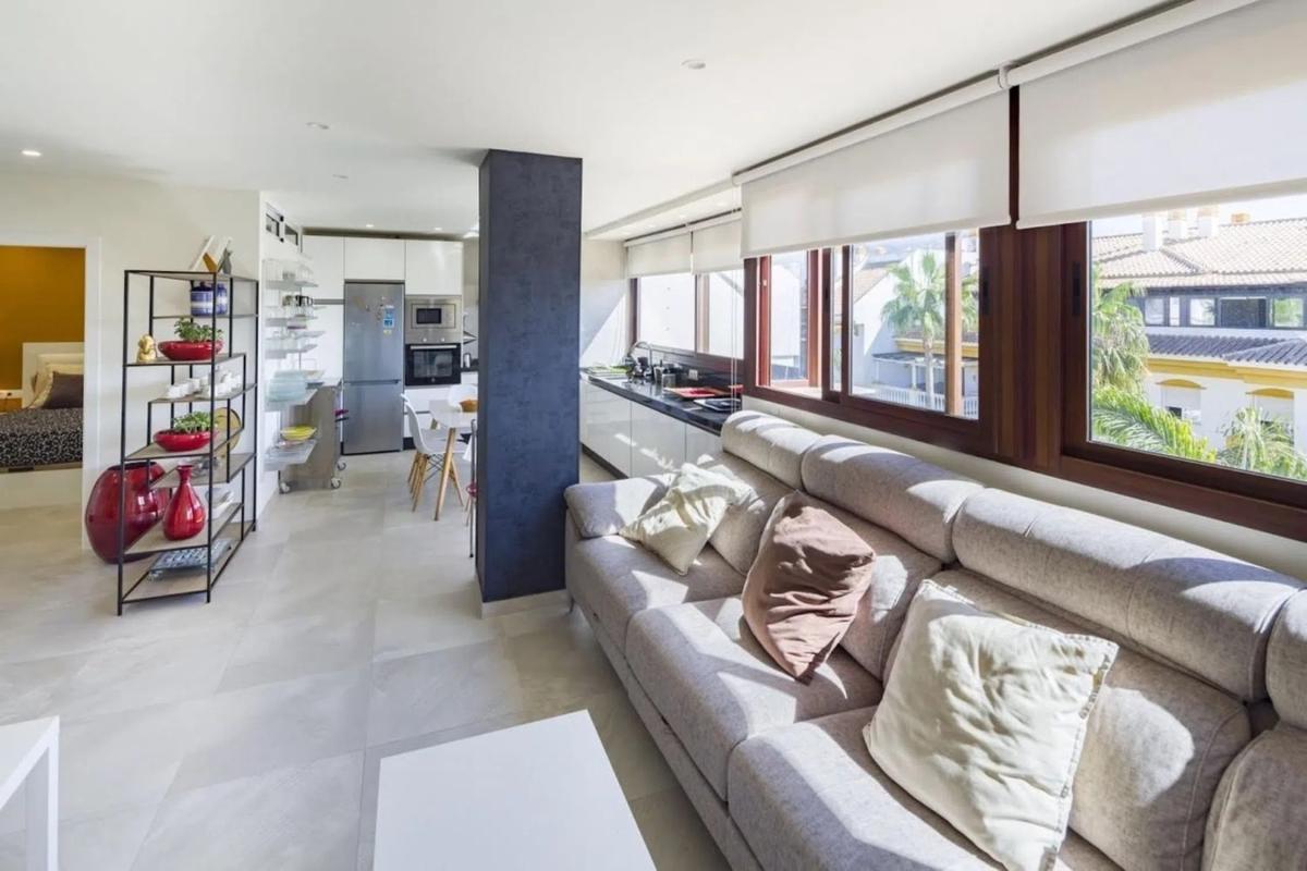Penthouse sale in  La Dama de Noche, 87, Marbella photo 2