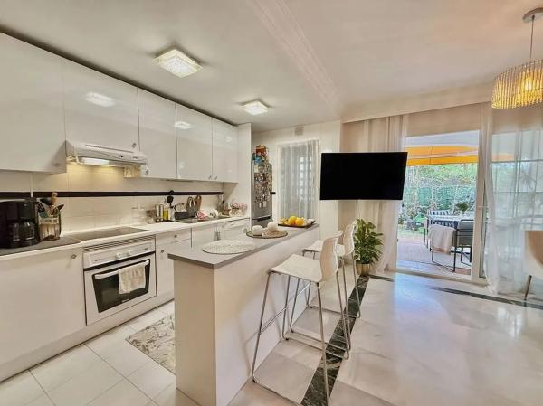 Venta de piso en Conjunto la Dama de Noche, 14, Marbella
 photo 3
