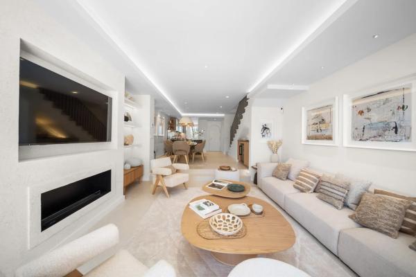 Terraced house for sale at Calle Salvador Dali, 109 , Marbella thumbnail 1