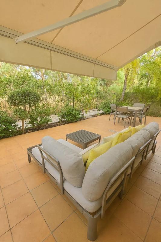 Venta de piso en Urbanización Los Naranjos de Marbella, 2, Marbella
photo 1