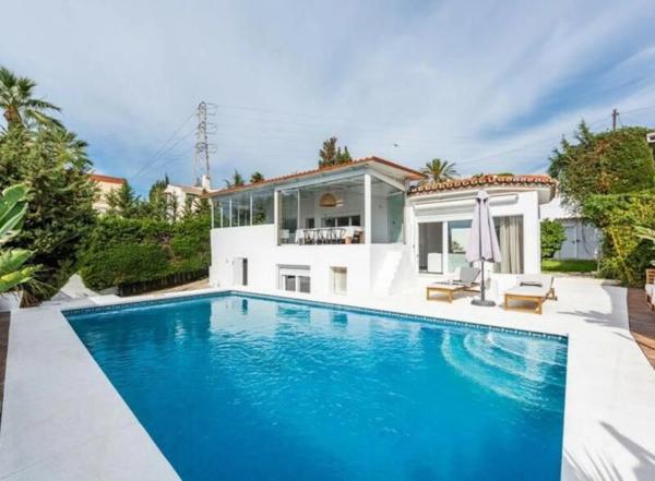 Independent chalet for sale in Camino del Ángel, Marbella
thumbnail 2