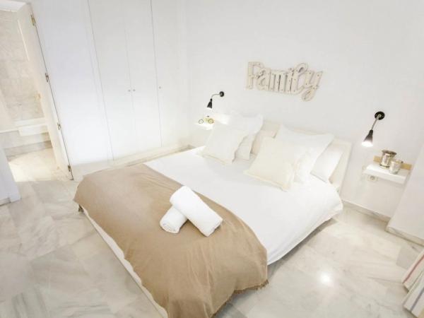 Venta de piso en Urbanización Los Naranjos de Marbella s/n, Marbella
 photo 1