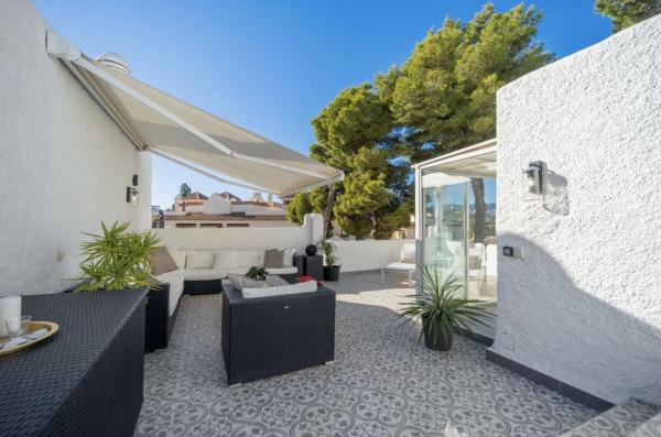Terraced house for sale at Barrio La Dama de Noche-La Alzambra , Marbella photo 1