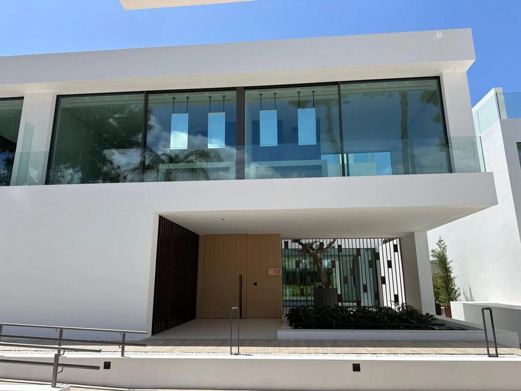 Sale of independent chalet in Urbanización Atalaya Río Verde, 31, Marbella
photo 3