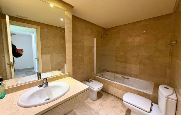 Venta de piso en CM DEL ANGEL-NVA ANDALUCIA, 109, Marbella
 photo 2