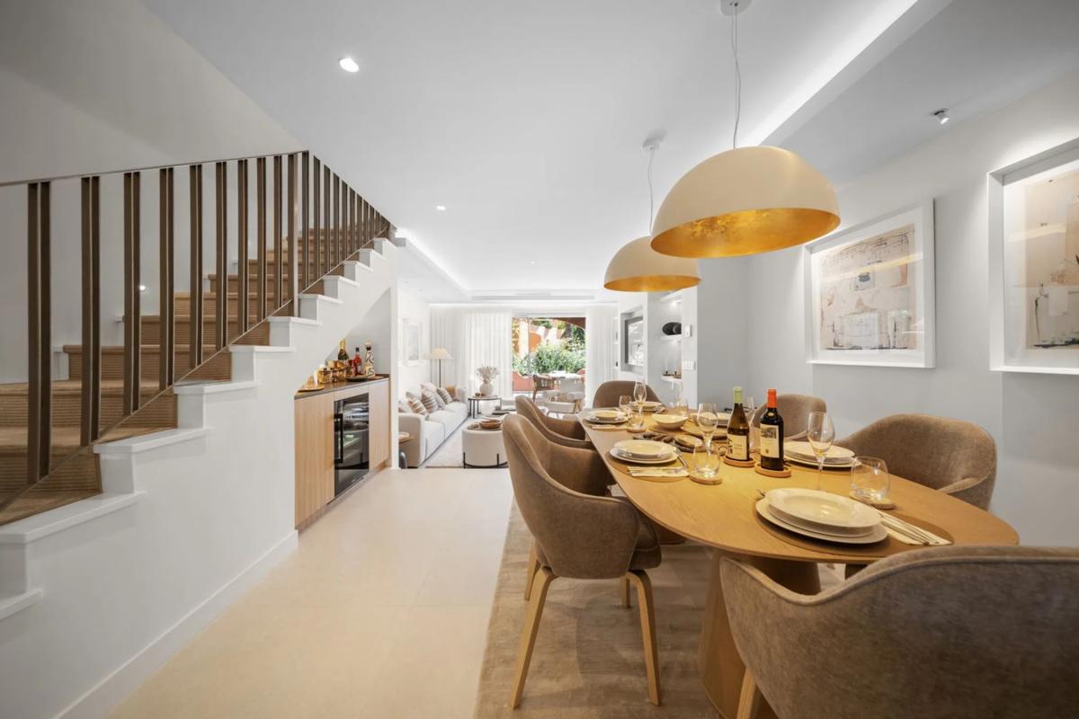 Sale of townhouse in Barrio La Dama de Noche-La Alzambra , Marbella photo 4