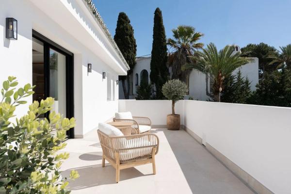 Chalet wolnostojący na sprzedaż w  Calle Pablo Picasso, Marbella photo 3