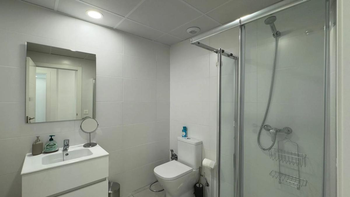 Venta de piso en Barrio La Dama de Noche-La Alzambra, Marbella
photo 3