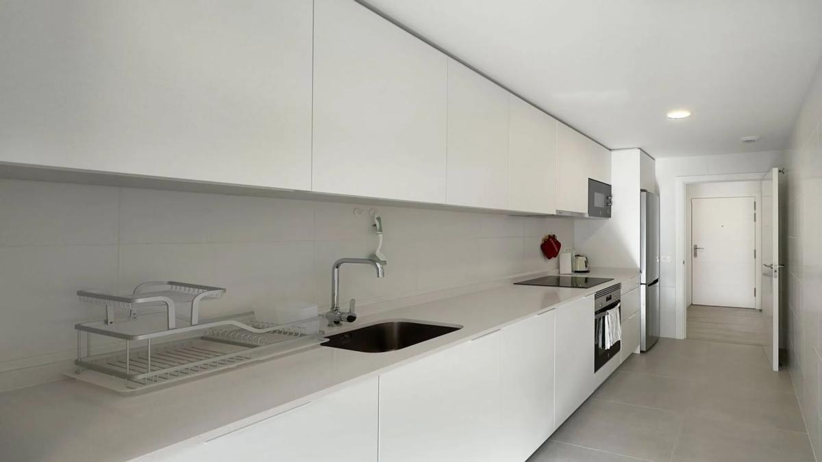 Venta de piso en Barrio La Dama de Noche-La Alzambra, Marbella
photo 4