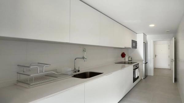 Venta de piso en Barrio La Dama de Noche-La Alzambra, Marbella
 photo 4