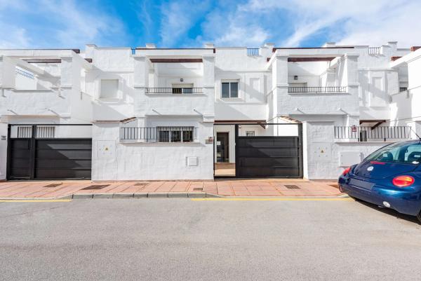 Terraced house for sale at Urbanización Nueva Andalucía A , Marbella thumbnail 1
