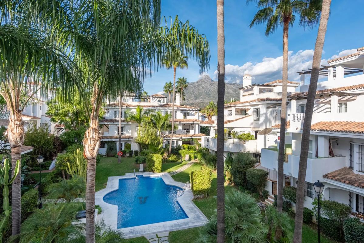 Venta de duplex en Urbanización Los Naranjos de Marbella, 7 fase, Marbella photo 5
