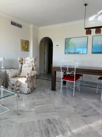 Venta de piso en Le dama de noshe s/n, Marbella
 photo 2