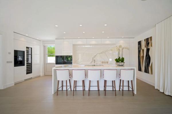 Chalet wolnostojący na sprzedaż w  Urbanizacion la Judia, Marbella photo 1