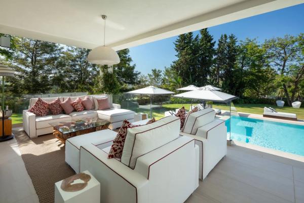 Chalet wolnostojący na sprzedaż w  Urbanizacion la Judia, Marbella photo 2