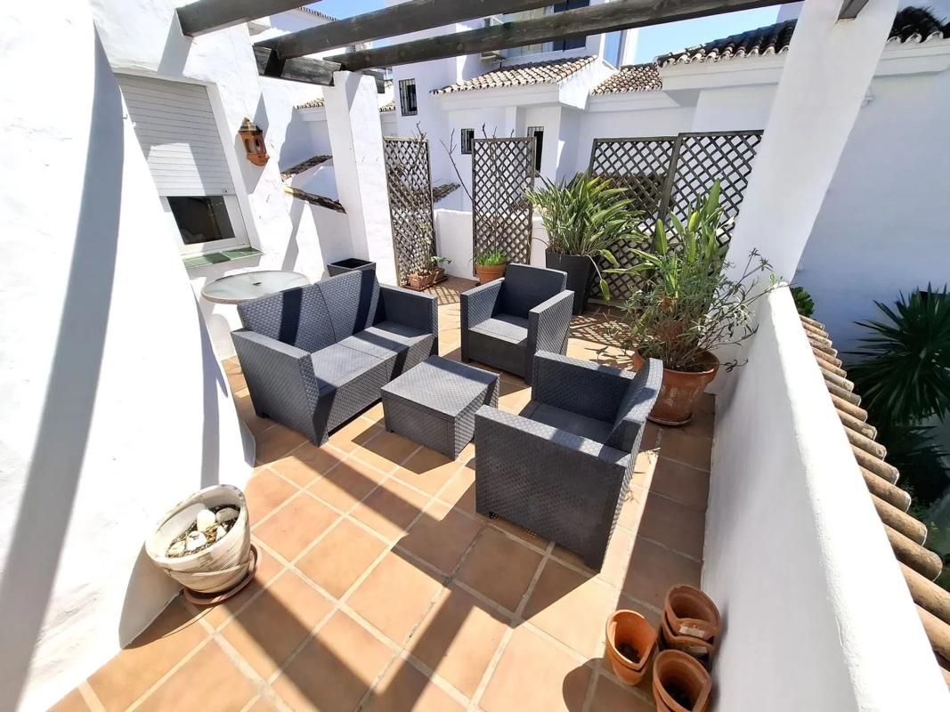 Venta de duplex en CL ALCAUCIN-NARANJOS MARBELL, Marbella photo 1