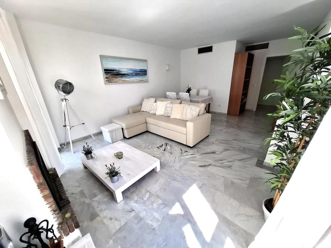 Venta de duplex en CL ALCAUCIN-NARANJOS MARBELL, Marbella photo 2