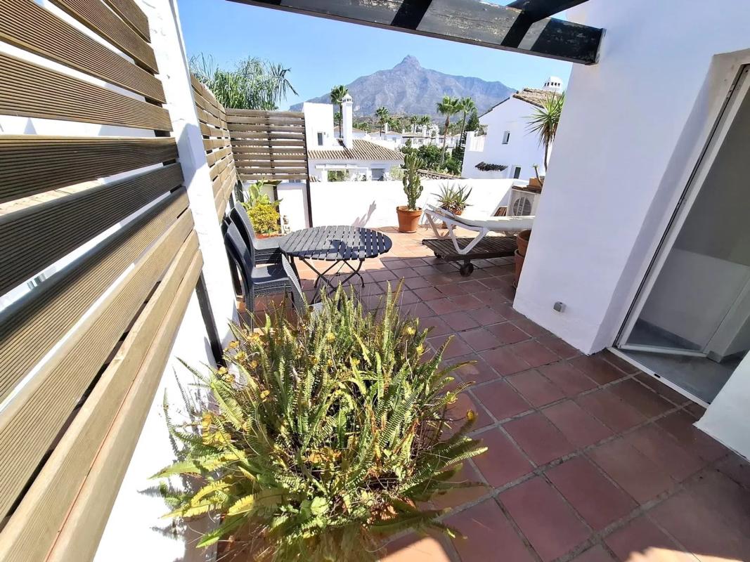 Venta de duplex en CL ALCAUCIN-NARANJOS MARBELL, Marbella photo 5