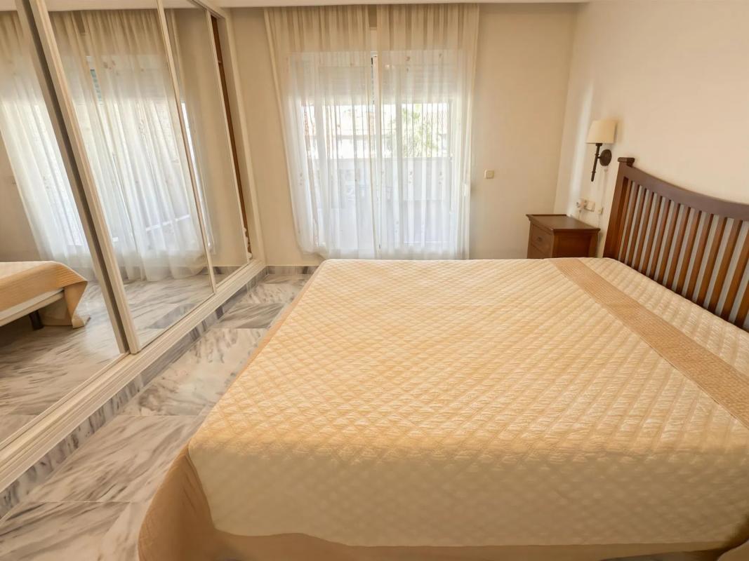 Venta de ático en CM DEL ANGEL-NVA ANDALUCIA, Marbella photo 2