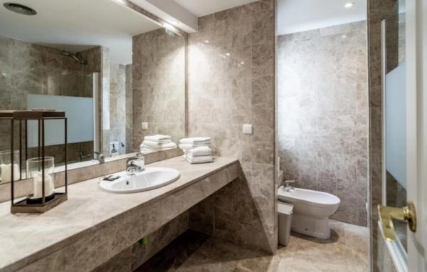 Продажа квартиры на Calle Arriate, Марбелла
 photo 4