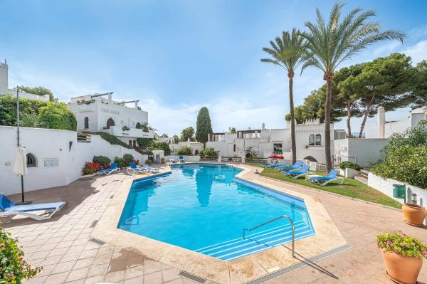 Terraced house for sale at Calle Pablo Picasso, 1 , Marbella thumbnail 2