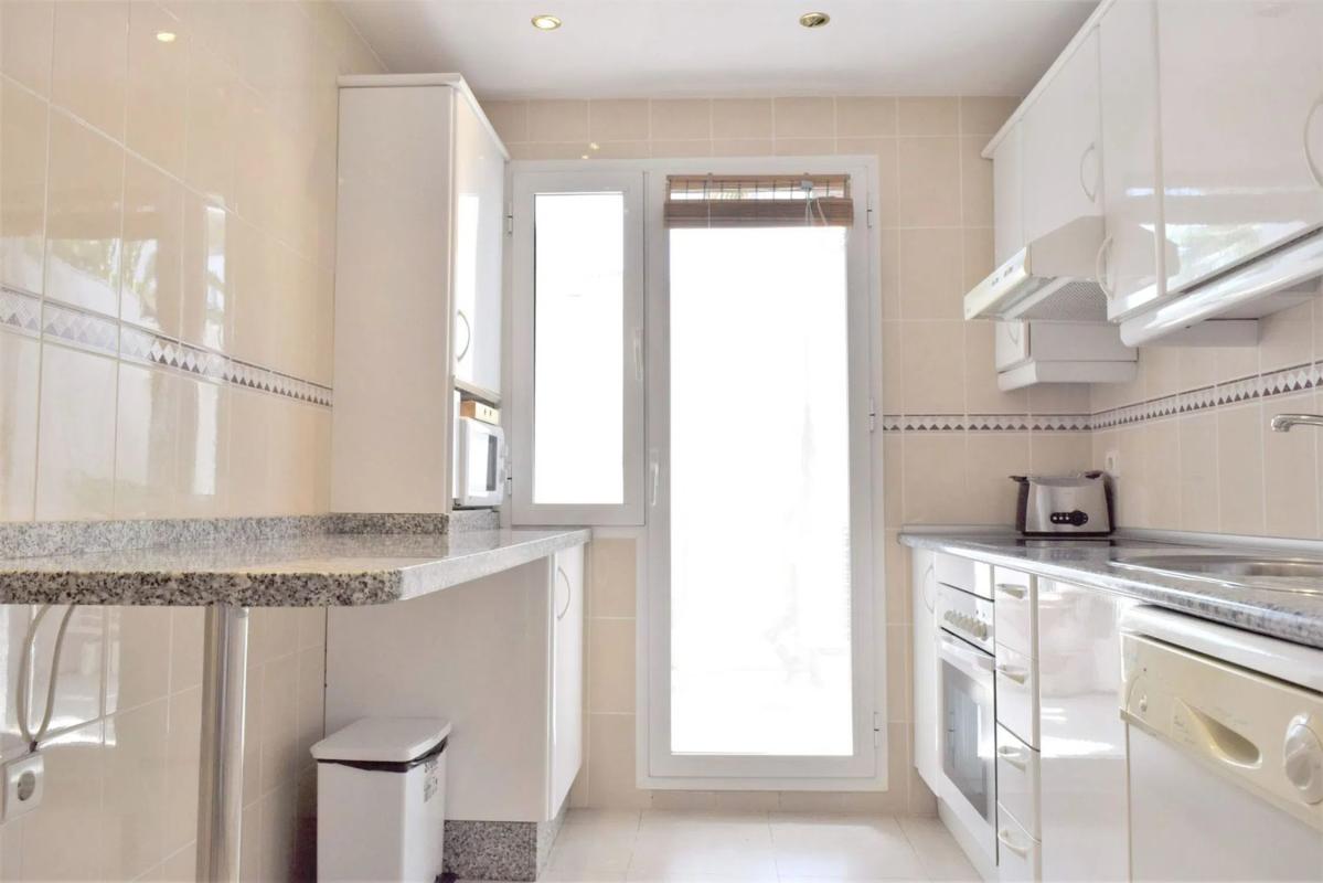 Sprzedaż mieszkania w Urbanización Los Naranjos de Marbella, Marbella
photo 1