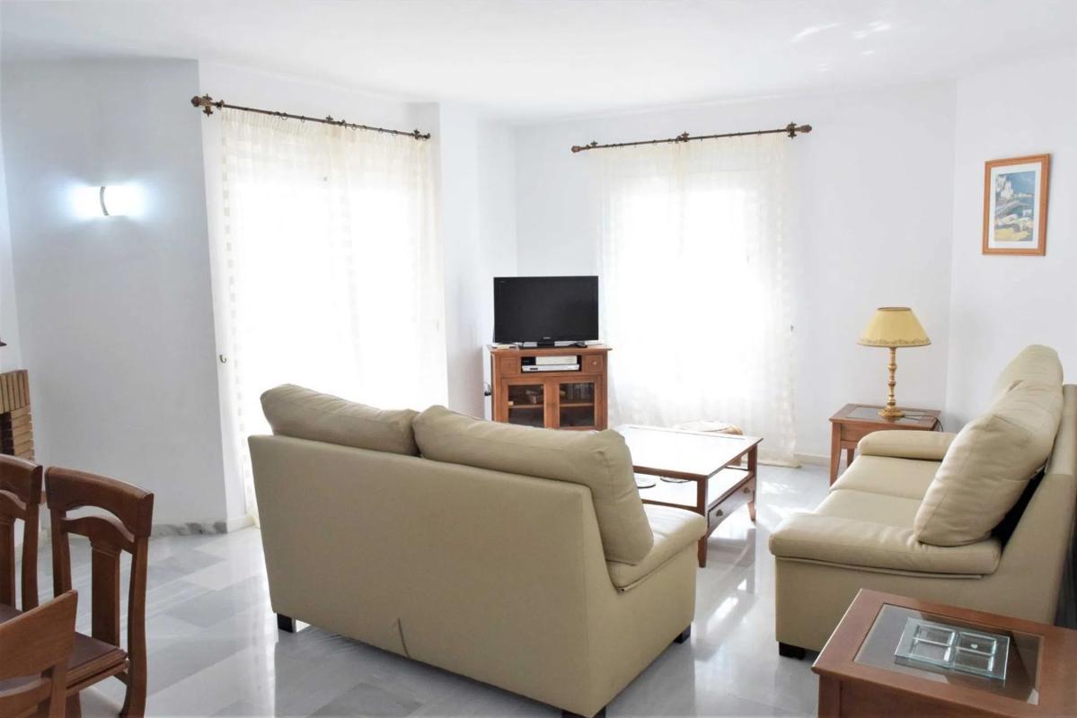 Sprzedaż mieszkania w Urbanización Los Naranjos de Marbella, Marbella
photo 3