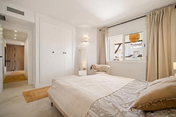 Продажа квартиры на Urbanización Los Naranjos de Marbella, Марбелла
 photo 3