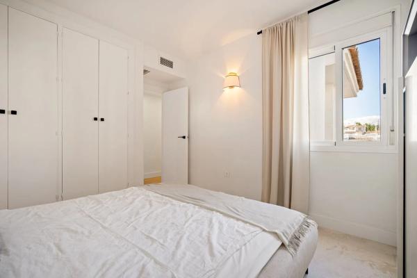 Продажа квартиры на Urbanización Los Naranjos de Marbella, Марбелла
 photo 4