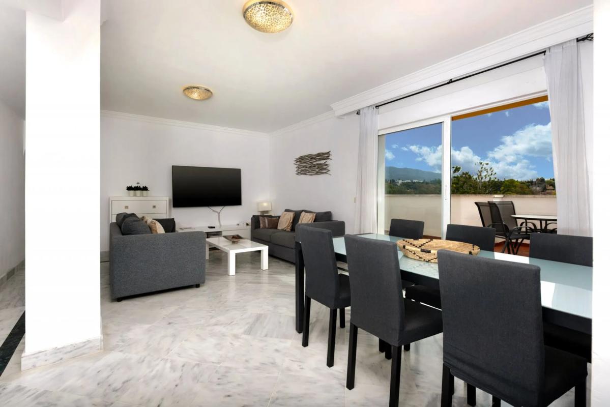 Venta de ático en  Urbanización Atalaya Río Verde, Marbella photo 4