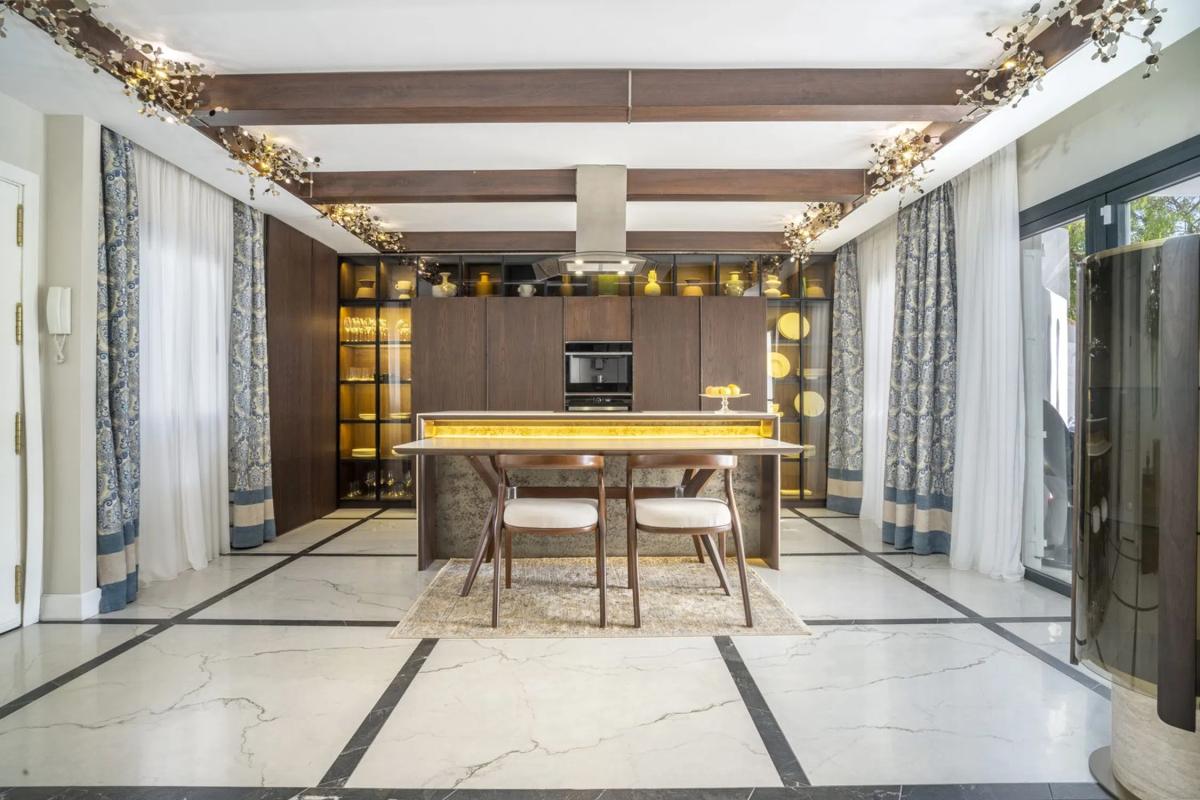 Продажа квартиры на Calle Arriate s/n, Марбелла
photo 4