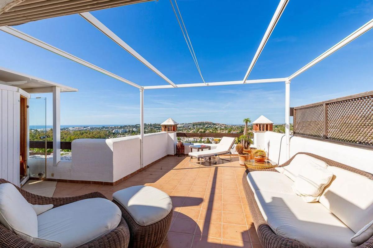 Продажа квартиры на Calle Teniente Riera, Марбелла
photo 2