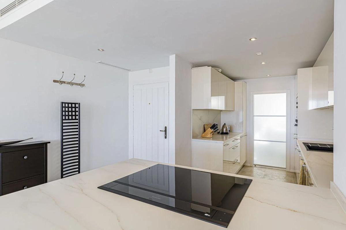 Продажа квартиры на Calle Teniente Riera, Марбелла
photo 4