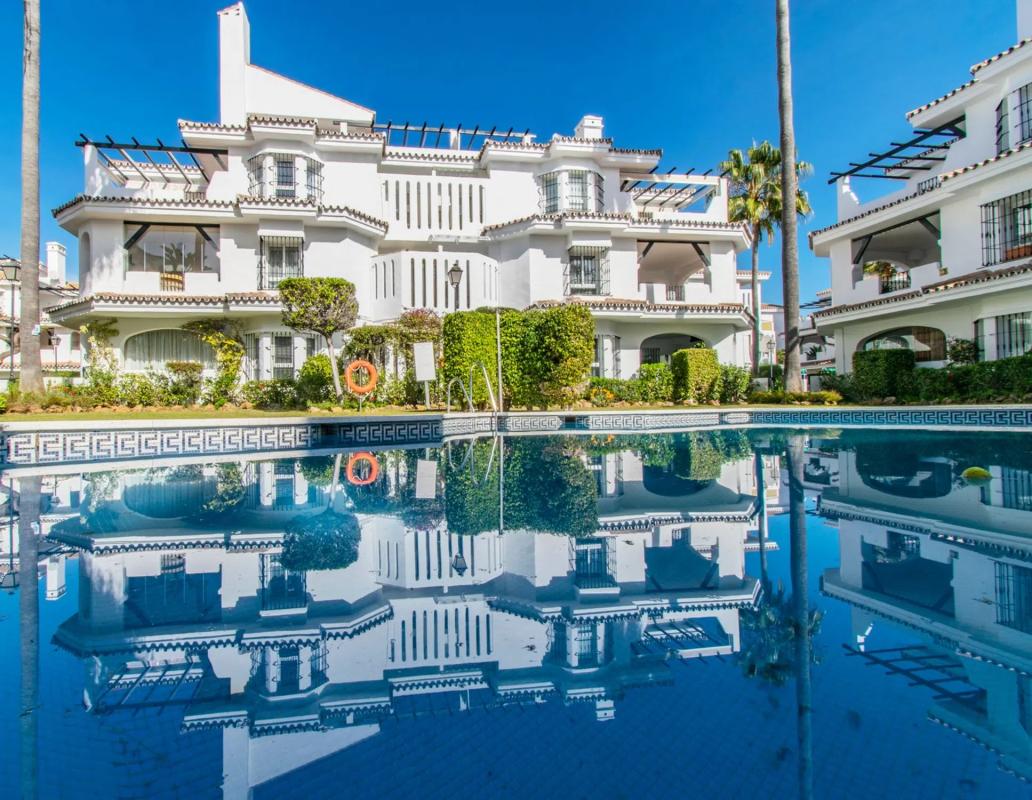Продажа квартиры на Urbanización Los Naranjos de Marbella, Марбелла
photo 2