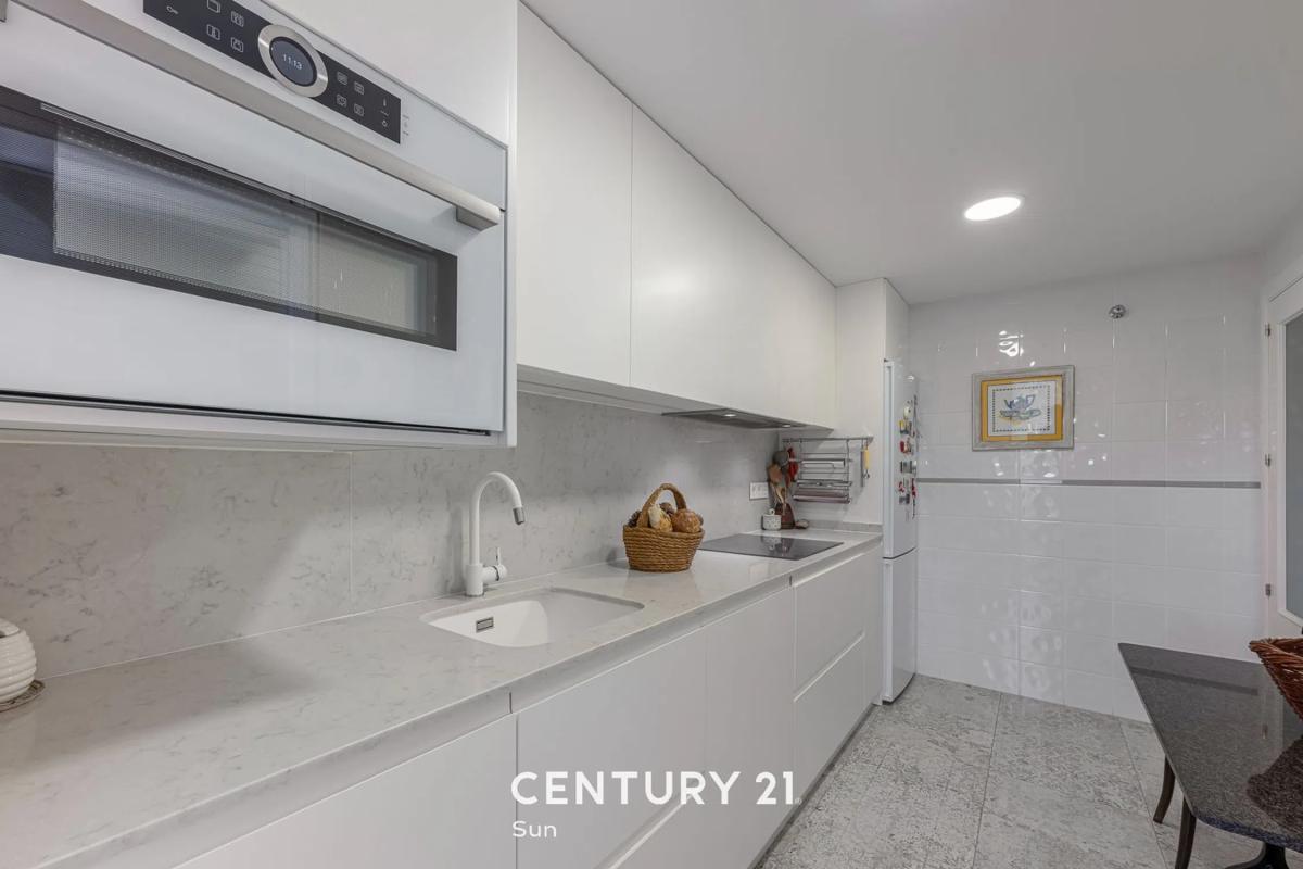 Продажа квартиры на Avenida Príncipe Salman s/n, Марбелла
photo 3