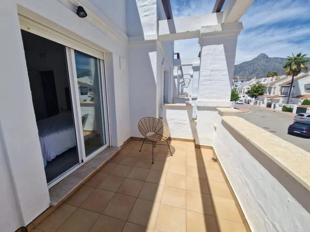 Venta de chalet adosado en  CL ALFARNATE-NARANJOS MARBEL, 29 , Marbella photo 5