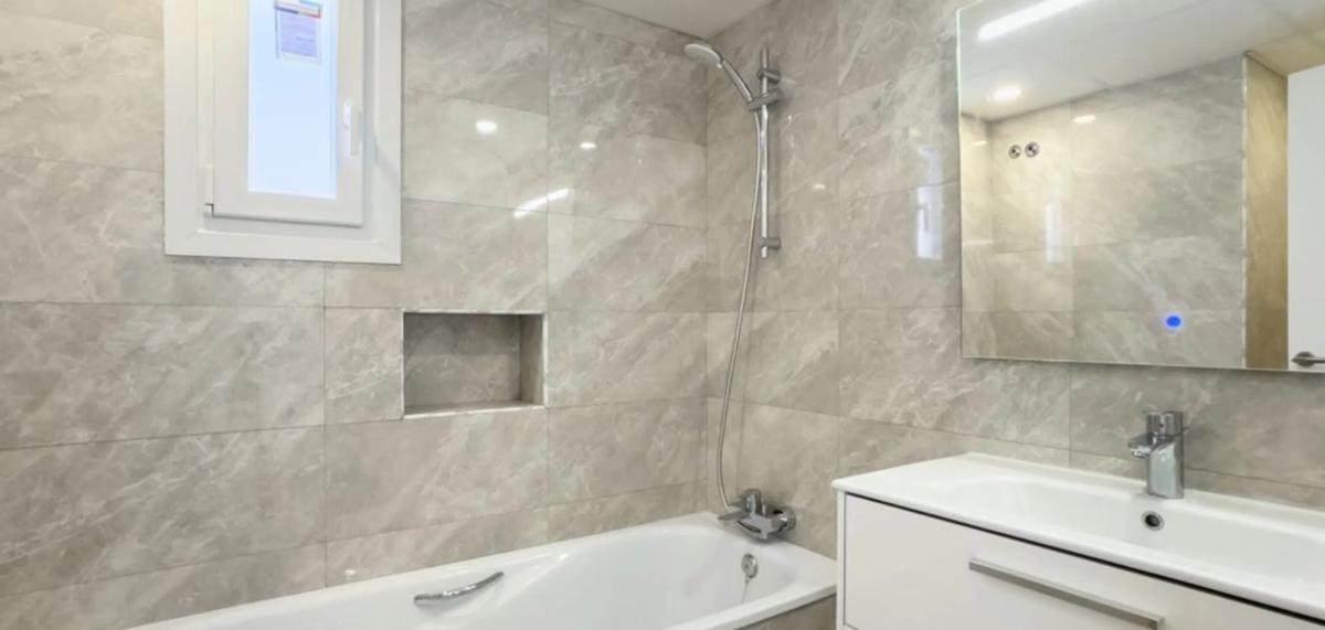 Venta de chalet adosado en  Calle Pablo Picasso , Marbella photo 3
