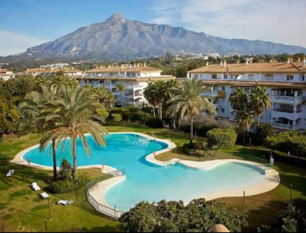 Sale of apartment in Avenida Príncipe Salman, 109, Marbella
photo 1