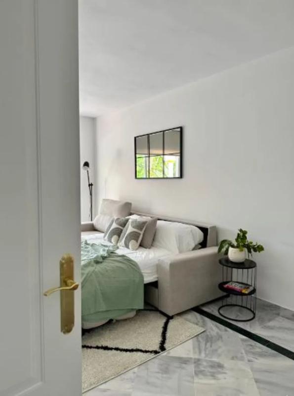 Sale of apartment in Avenida Príncipe Salman, 109, Marbella
photo 2