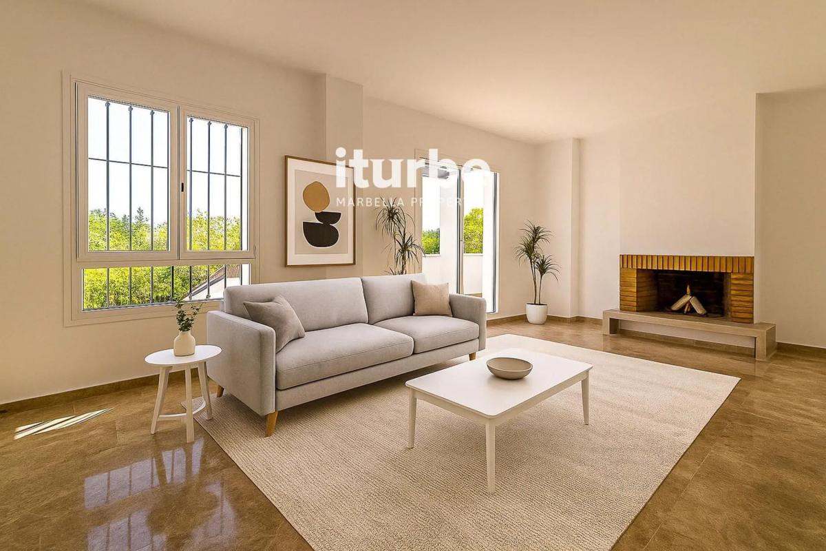 Venta de ático en Barrio La Dama de Noche-La Alzambra, Marbella photo 3
