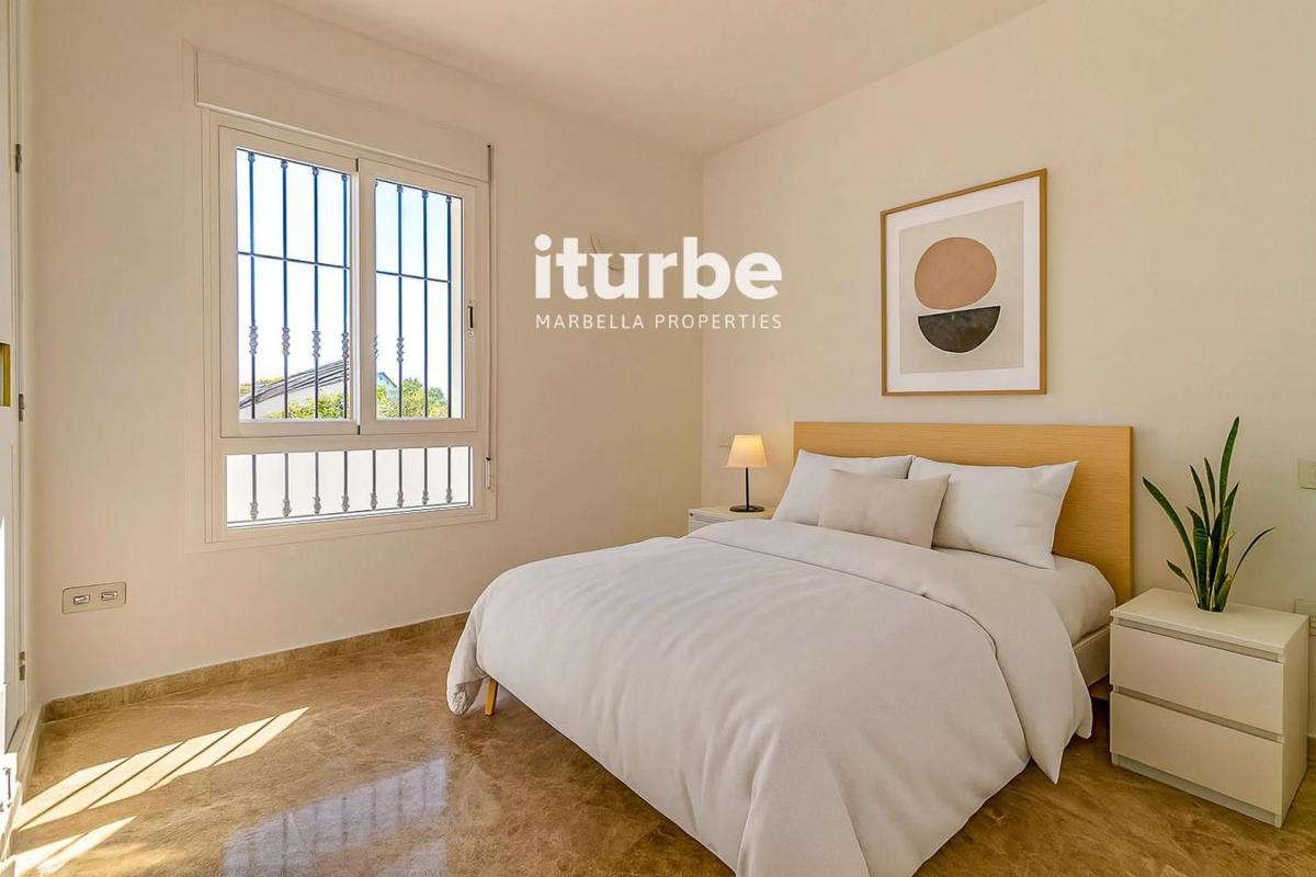 Venta de ático en Barrio La Dama de Noche-La Alzambra, Marbella photo 4